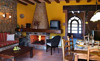 Ca La Siona en Cantallops de Avinyonet (Barcelona) - Foto 3