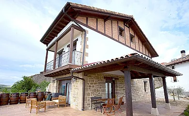 Casa Rural Santamaría en Villanueva de Yerri (Navarra) - Foto 1