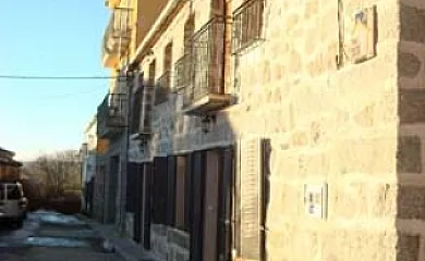 Casa Naranja en Navalperal de Pinares (Ávila) - Foto 2