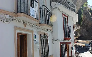 Casa Rural Cuevas del Sol en Setenil de las Bodegas (Cádiz) - Foto 1