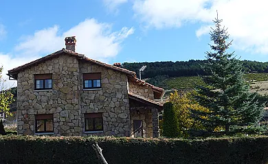 Casa La Cabezuela, Cabaña El Álamo y Chalet Guía de Gredos en Hoyos Del Espino (Ávila) - Foto 2