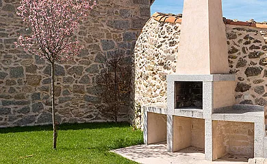 Casa La Cabezuela, Cabaña El Álamo y Chalet Guía de Gredos en Hoyos Del Espino (Ávila) - Foto 6