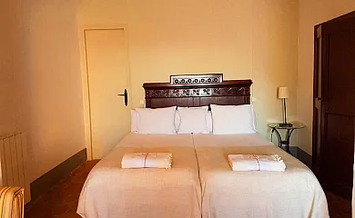 Casa Rural L'Abadia de Santes Creus en Santes Creus (Tarragona) - Foto 14