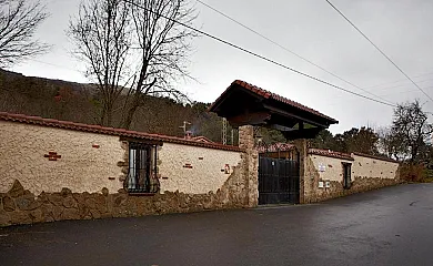 CASA RÍO ALBERCHE en Navaluenga (Ávila) - Foto 1