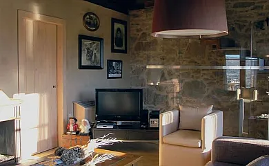 Cal Baró d´Abella y Casa La Torre Blanca en Cardona (Barcelona) - Foto 19