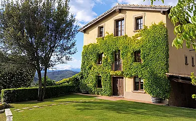 Cal Baró d´Abella y Casa La Torre Blanca en Cardona (Barcelona) - Foto 2