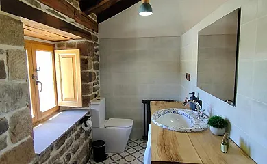 Villa Brenagudina-Cabaña Pasiega en San Pedro Del Romeral (Cantabria) - Foto 5