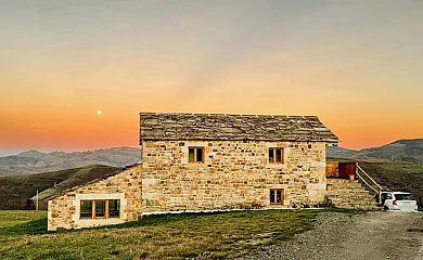 Villa Brenagudina-Cabaña Pasiega en San Pedro Del Romeral (Cantabria) - Foto 3