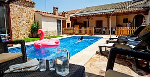 Casa Rural La Plaza 002