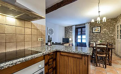 Alojamientos Rurales Can Llobet I, II, III y IV en Capmany (Girona) - Foto 10