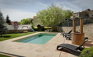 Alojamientos Rurales Can Llobet I, II, III y IV en Capmany (Girona) - Foto 2