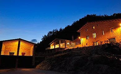 Masía Baumala y Mas Danyans en Les Llosses (Girona) - Foto 2