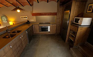 Masía Baumala y Mas Danyans en Les Llosses (Girona) - Foto 9