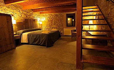 Masía Baumala y Mas Danyans en Les Llosses (Girona) - Foto 20