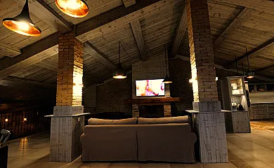 Masía Baumala y Mas Danyans en Les Llosses (Girona) - Foto 25