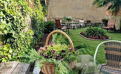 El Jardinet de Sant Esteve en Olot (Girona) - Foto 2