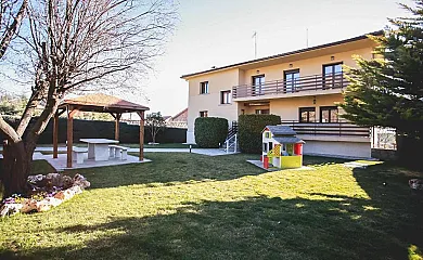 Casa Rural Sierra Oeste en Zarzalejo (Madrid) - Foto 2