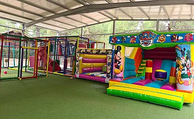 Cabañas Valle del Cabriel en Villatoya (Albacete) - Foto 4