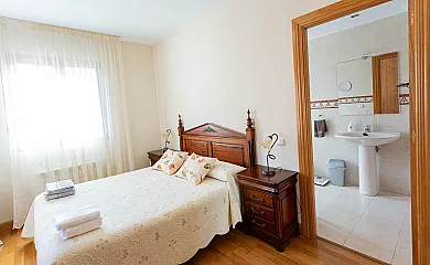 Askondo Vacacional en Urdaitz. Urdaniz (Navarra) - Foto 4