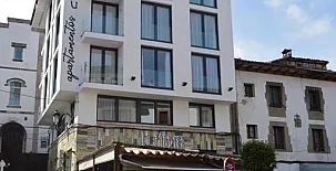 Apartamentos El Beyu 002