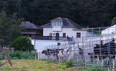 Granja Los Limonares en Canero (Asturias) - Foto 1