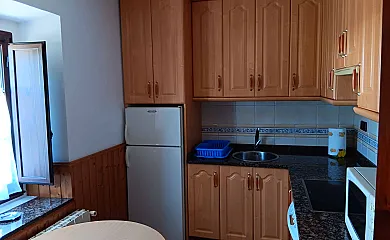 Granja Los Limonares en Canero (Asturias) - Foto 2