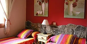 Alojamientos para grupos de 4 a 100 personas. PRECIOS ESPECIALES para familias 005