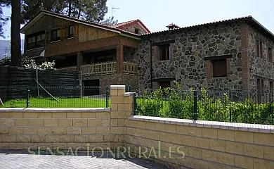 Alojamientos para grupos de 4 a 100 personas. PRECIOS ESPECIALES para familias en Navaluenga (Ávila) - Foto 19