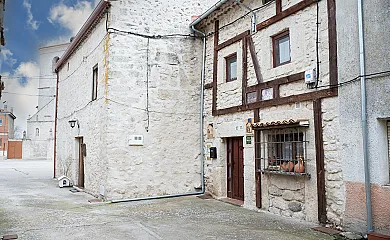 La Casa Escondida y La Otra en Cogeces Del Monte (Valladolid) - Foto 2