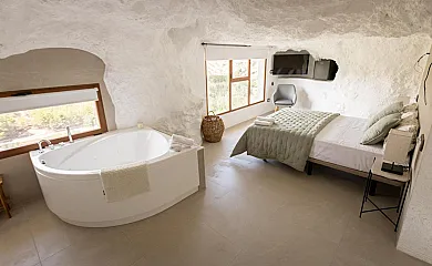 Casa Túnel Nido de Águilas en Alcala Del Júcar (Albacete) - Foto 1