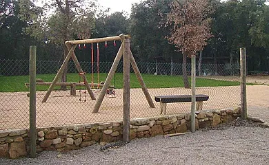 Can Menosa, Ca la Sastressa y El Graner en Sant Esteve de Guialbes (Girona) - Foto 10