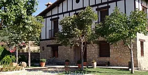 Caserío de los Diez Cerezos 002