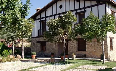 Caserío de los Diez Cerezos en Jarandilla de la Vera (Cáceres) - Foto 2