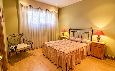 Fuente del Pino en San Leonardo de Yagüe (Soria) - Foto 8