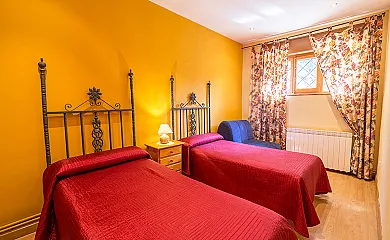 Fuente del Pino en San Leonardo de Yagüe (Soria) - Foto 12