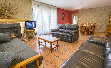 Fuente del Pino en San Leonardo de Yagüe (Soria) - Foto 14