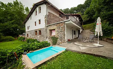 Casa rural Pikuko Borda en Lesaka (Navarra) - Foto 1