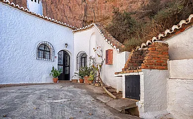 Apartamentos Cueva Pedro Antonio de Alarcon en Guadix (Granada) - Foto 1