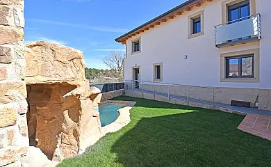 Casa Rural La Cueva del Agua en Fuentetoba (Soria) - Foto 2