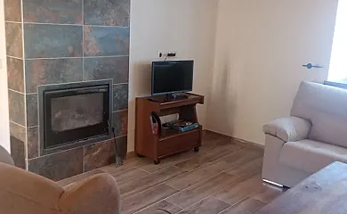 El Casar de Espejos en Los Espejos de la Reina (León) - Foto 15