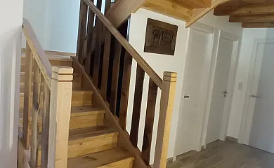 El Casar de Espejos en Los Espejos de la Reina (León) - Foto 16