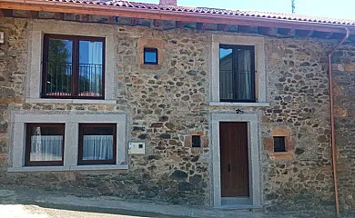 El Casar de Espejos en Los Espejos de la Reina (León) - Foto 1