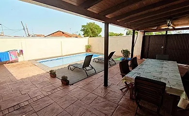 Oliver y Nadia en Rodilana (Valladolid) - Foto 1