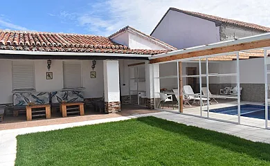 Casa Rural La Zarza en La Zarza (Valladolid) - Foto 1