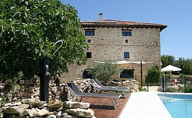 Hotel Rural Casa La Sonrisa en Valle De Tobalina (Burgos) - Foto 1