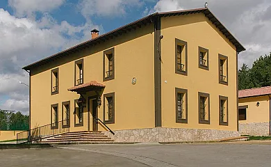 Centro Río Lobos en Hontoria Del Pinar (Burgos) - Foto 2