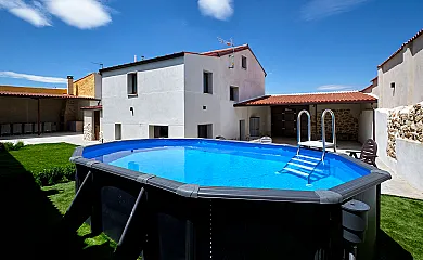 Casa Rural Las Bodegas en Nava de Roa (Burgos) - Foto 1
