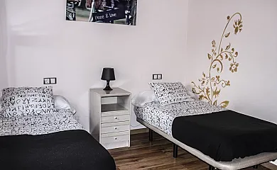 Casa Rural Villa Natura y Casa Irrico en Las Cuevas de Soria (Soria) - Foto 13