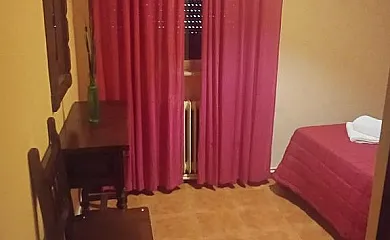 Hostal Casa Hinojosa en Hinojosa de Duero (Salamanca) - Foto 12