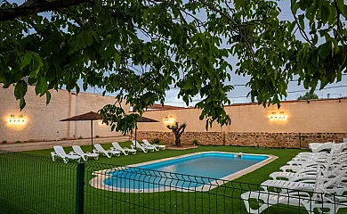 Casa Rural Tía Emilia en Casas de Fernando Alonso (Cuenca) - Foto 1